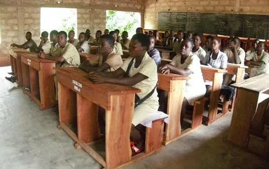 Schüler sitzen in der Klasse